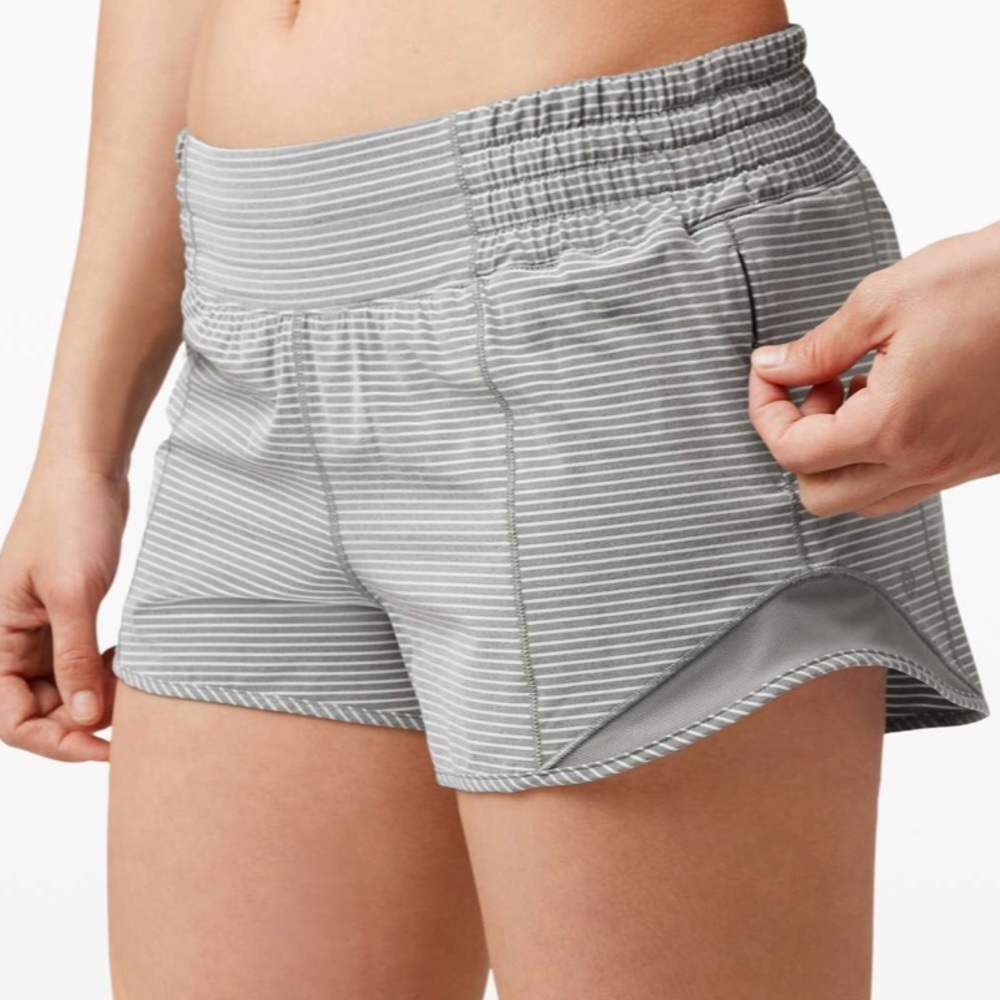 NWOT Lululemon Hype Stripe Hotty Hot Shorts *High Rise 2.5” Size 4